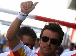 Daumen hoch: Fernando Alonso holte in Spanien mehr Punkte, als er erwartet hatte