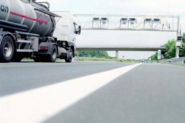 Lkw-Maut unter Beschuß