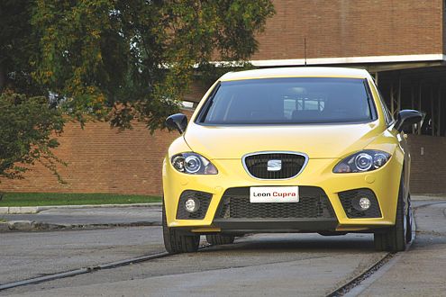 Unter der Haube des stärksten Serien-Seat aller Zeiten lauern 240 PS.
