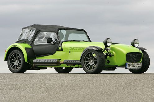 So sieht er geschlossen aus: Caterham SVR mit Verdeck.