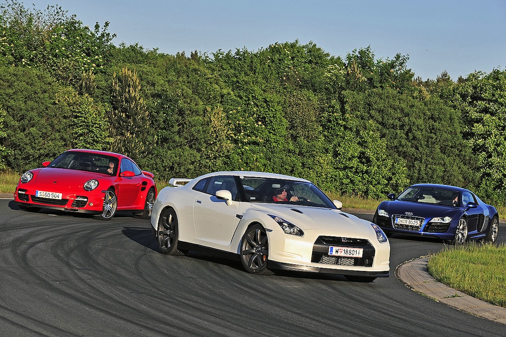 Porsche 911 Turbo Nissan GT-R  Audi R8 V10