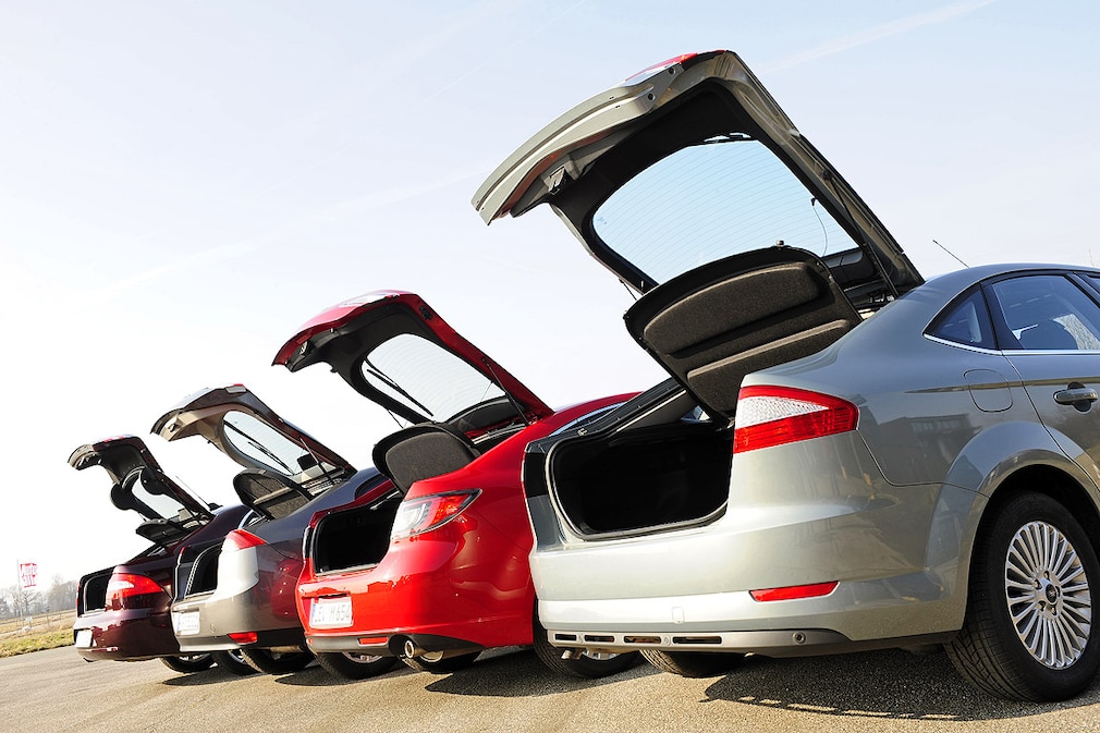 Skoda Superb 1.9 TDI Renault Laguna 1.5 dCi Mazda6 Sport 2.2 MZR-CD Ford Mondeo 2.0 TDCi