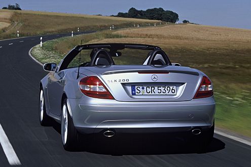 Die AMG-Abrisskante soll dem SLK-Hintern mehr Potenz einhauchen.