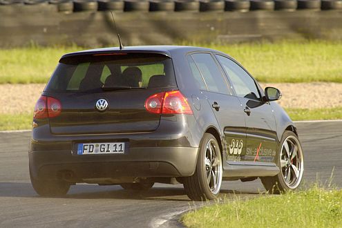 Zwei Sekunden schneller als die Serie: SLS-GTI in Oschersleben.