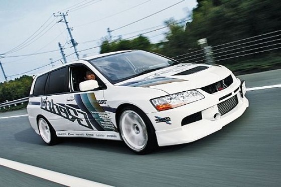 Mitsubishi Evo IX Kombi von Trust