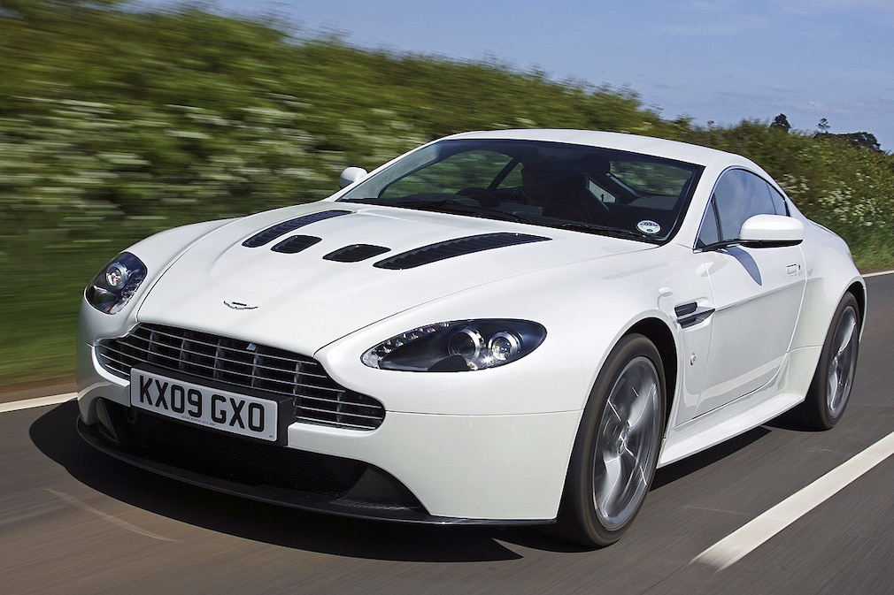 Aston Martin V12 Vantage