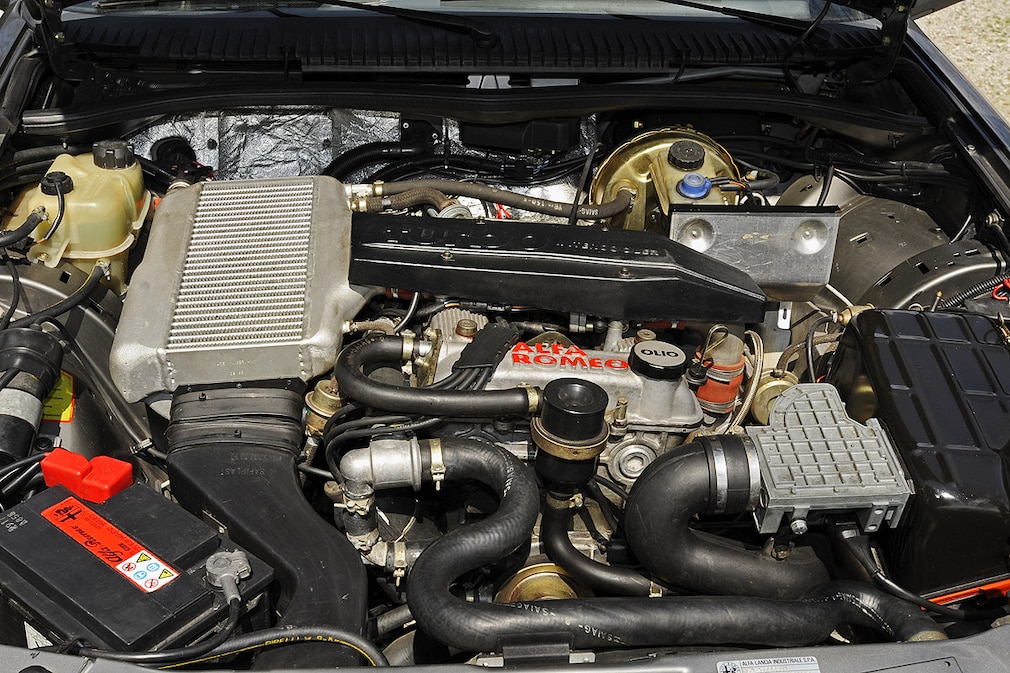 Alfa Romeo 75 Turbo
