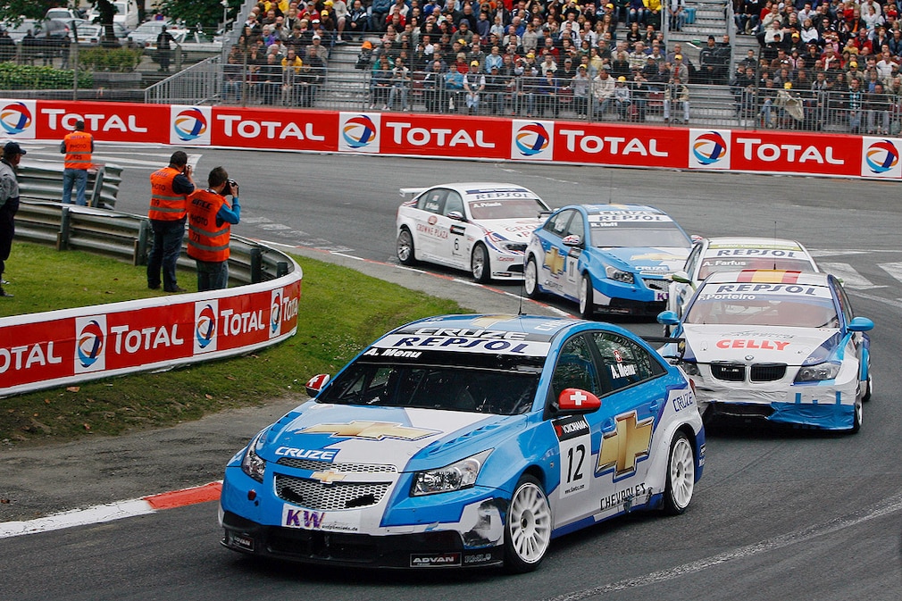 Tourenwagen-Weltmeisterschaft WTCC 2009, Pau (F), Chevrolet Cruce, Alain Menu (CH) Startnummer 12