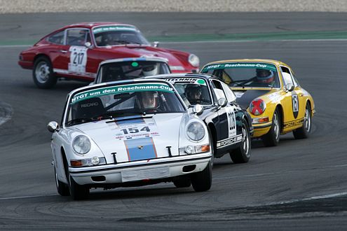 Rennsport ist Porsche: Seit vielen Jahren fährt der 911 ganz vorne mit.