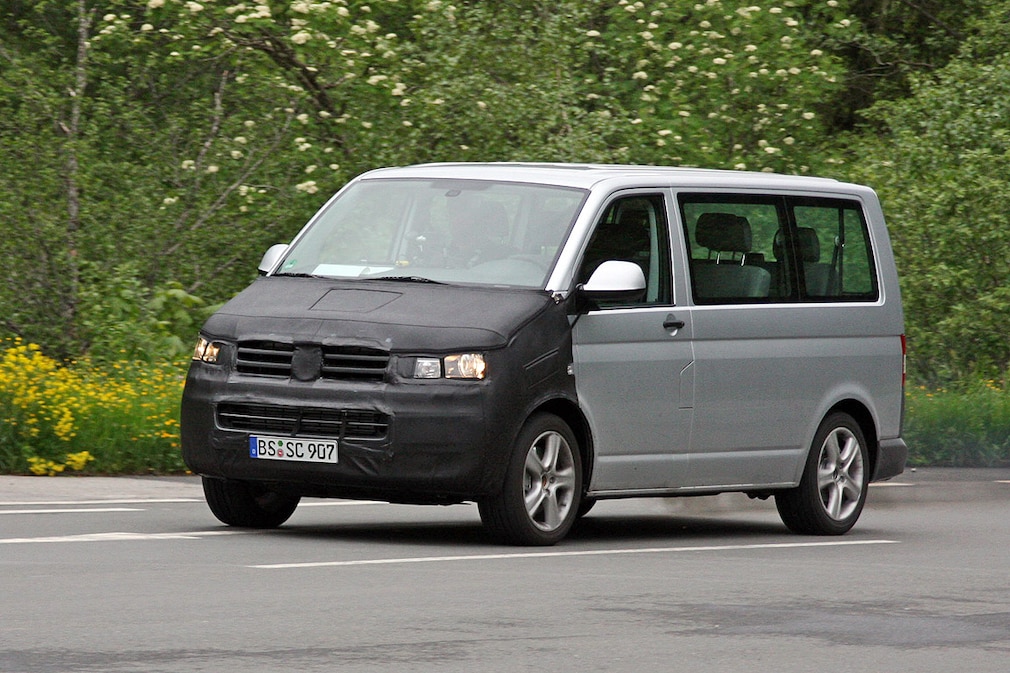 Erlkönig VW Bus T5 Multivan Facelift