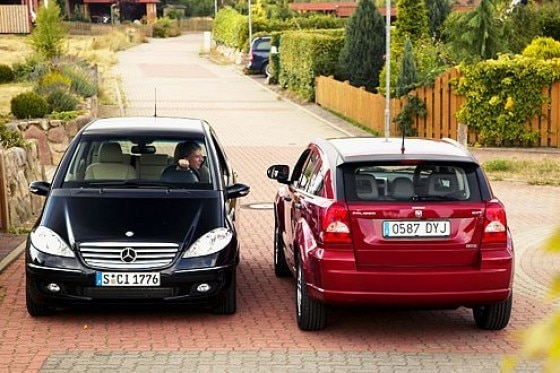 Test Mercedes A-Klasse gegen Dodge Caliber