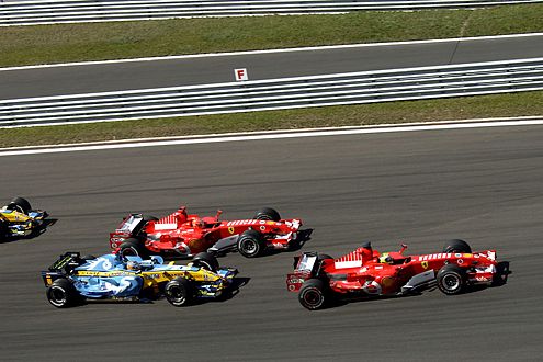 Spannender Dreikampf zwischen Massa, Schumacher und Alonso. Am Ende hatte der Brasilianer die Nase vorn.