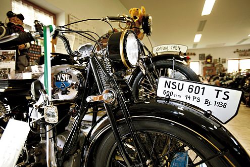 Lebenswerk: In Jandelsbrunn hat das Ehepaar Rosenberger mehr als 100 Motorräder und Roller restauriert.