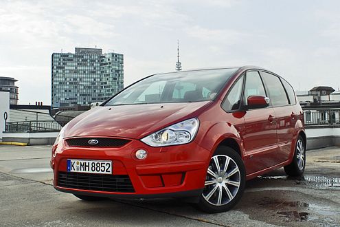 Prädikat "echt familientauglich": Im Ford fährt es sich komfortabel.