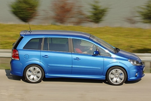 Zafira OPC: Ab 1400 Touren zündet im Motor der Opel-Blitz.