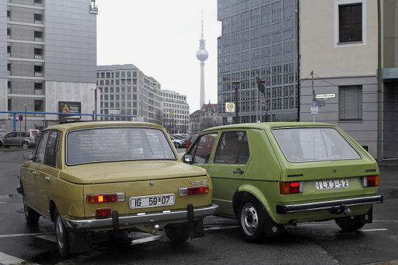 VW Golf gegen Wartburg 353