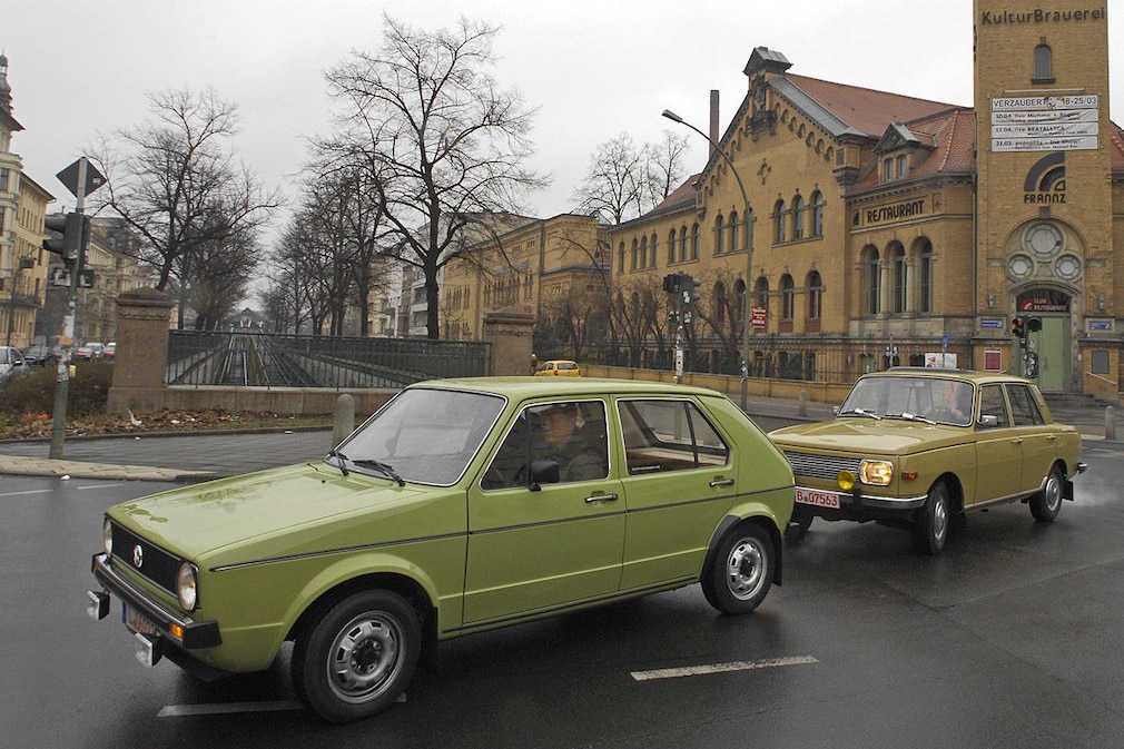 VW Golf gegen Wartburg 353