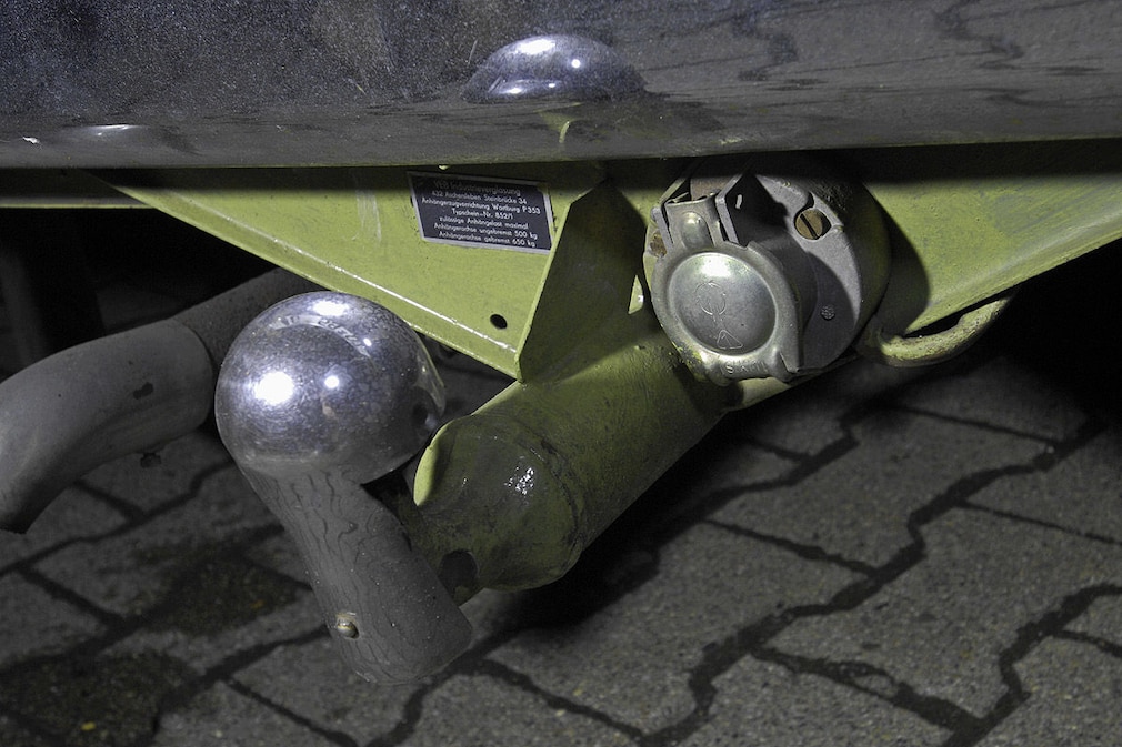 VW Golf gegen Wartburg 353