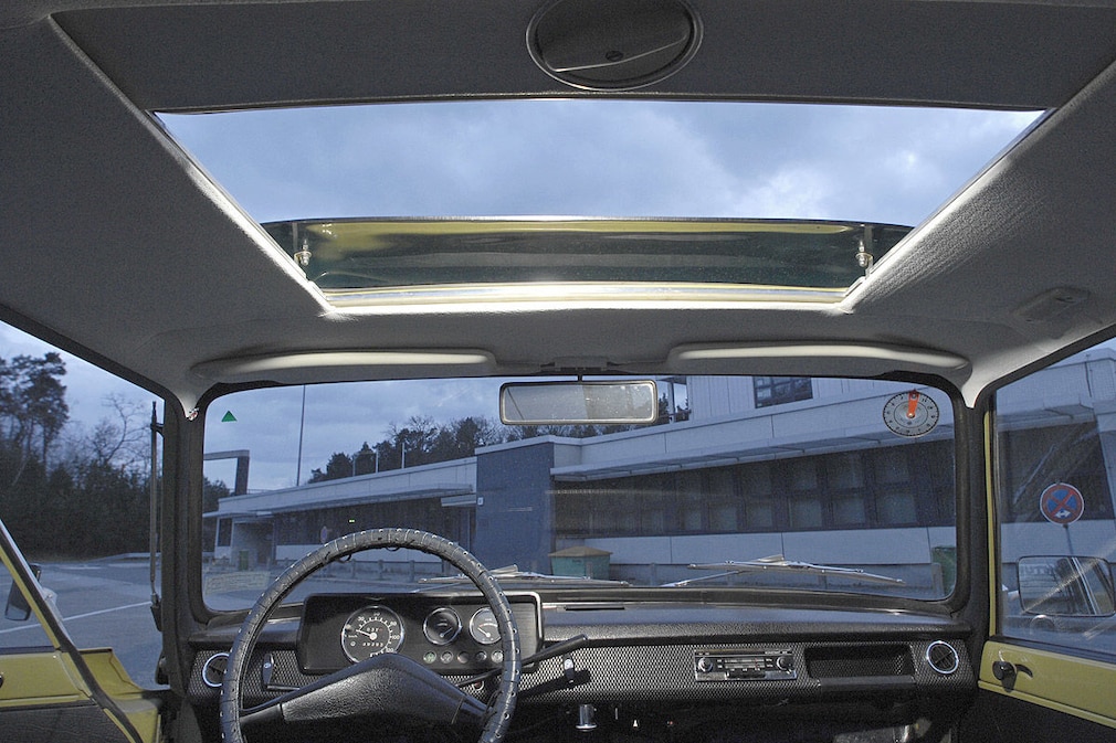 VW Golf gegen Wartburg 353