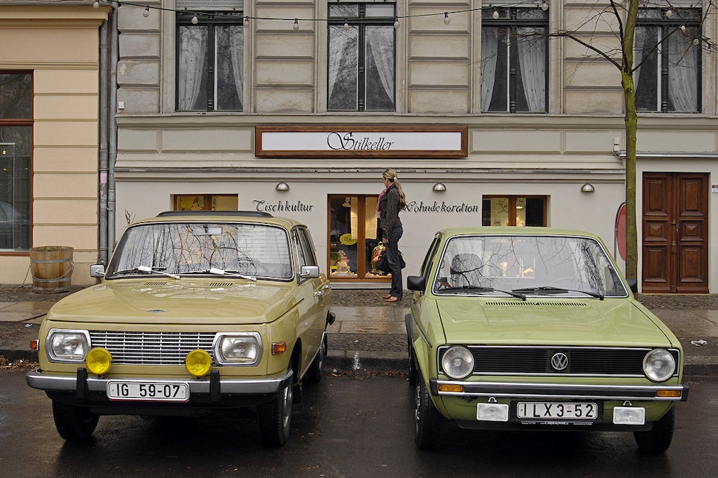 VW Golf gegen Wartburg 353