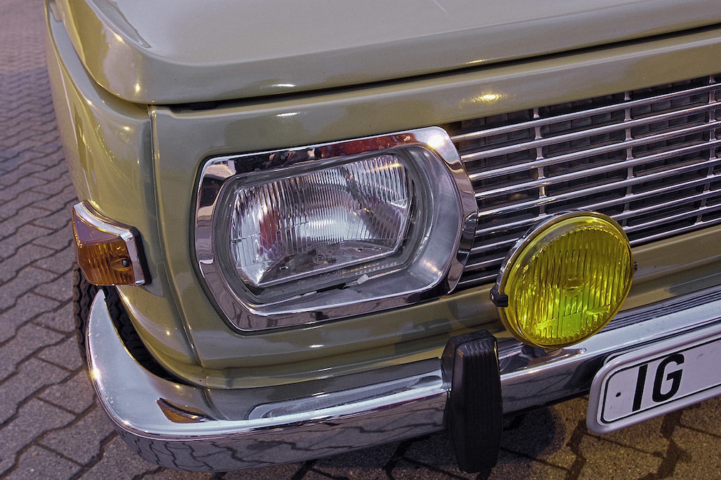 VW Golf gegen Wartburg 353