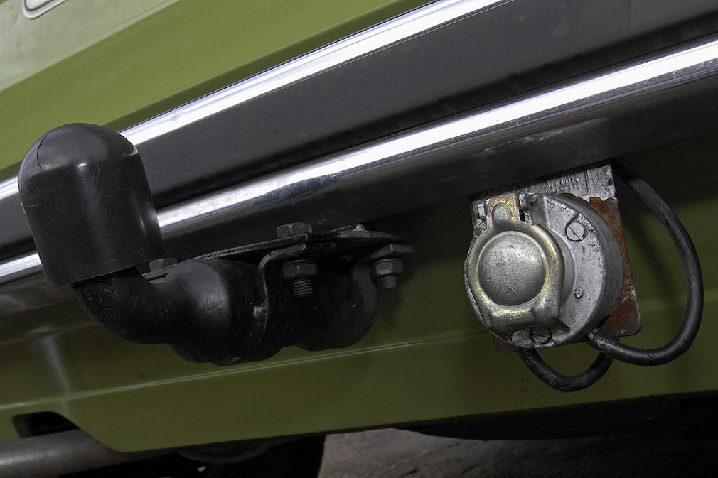 VW Golf gegen Wartburg 353