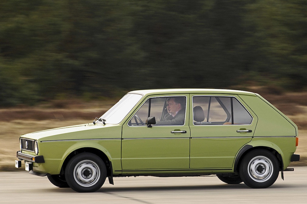 VW Golf gegen Wartburg 353