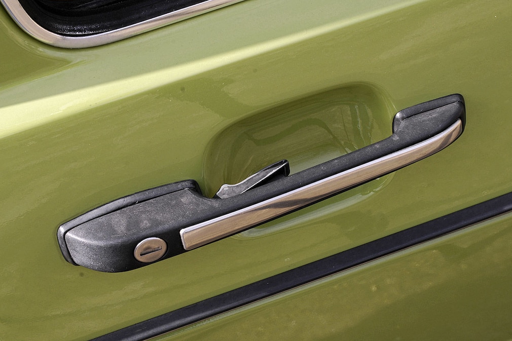 VW Golf gegen Wartburg 353