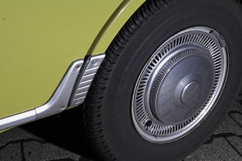 VW Golf gegen Wartburg 353