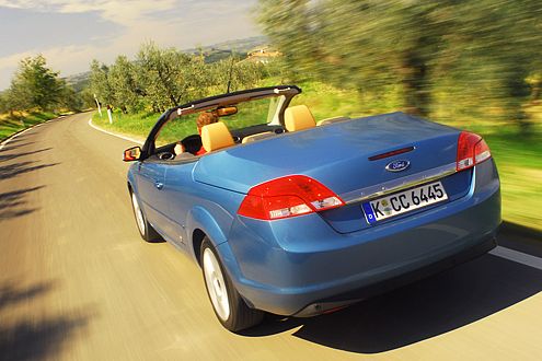 Elegant gelöst oder nur noch ein Pummel-Hintern à la Peugeot 206 CC?