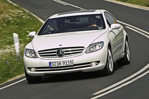Trotz eines Kampfgewichts von 2,2 Tonnen springt der CL 600 in 4,6 Sekunden auf Tempo 100.