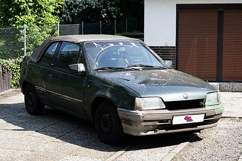 So sah das Kadett Cabrio von Carolin H. aus, bevor es "aufgepimpt" wurde.