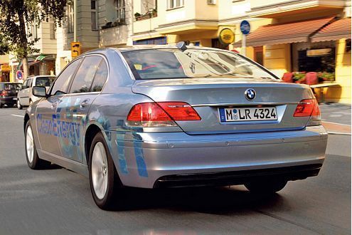 Der Hydrogen 7 von BMW fährt wahlweise mit Benzin oder Wasserstoff.