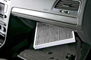 Raus mit der Nässe im Auto