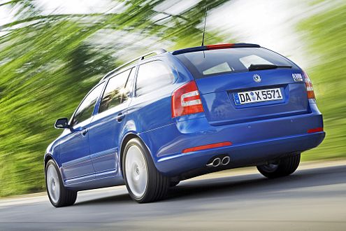 RS Limousine oder Combi  die Fahrleistungen sind nahezu identisch.
