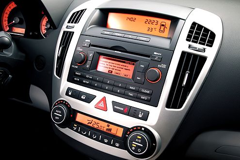 Blick ins Cockpit: Die neue Kia-Qualität soll auch hier spürbar sein.