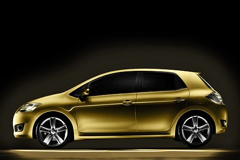 Der Auris setzt auf große 19-Zöller.