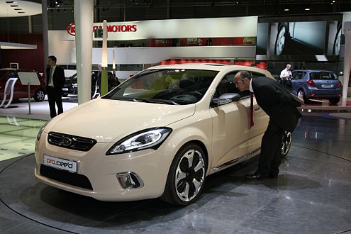 Kia hat Großes vor: zum Beispiel mit der sportlichen Studie pro_cee'd.