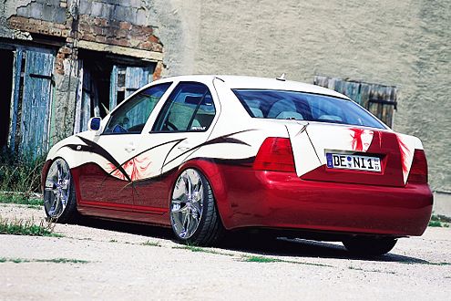 Airbrush-Künstler Jost durfte sich am 2002er Bora von Denny so richtig austoben.