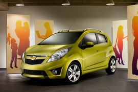Chevrolet Spark wird auf der IAA 2009 gezeigt.