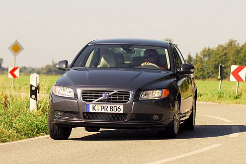 Kurios: Kurvenlicht kann seekrank machen, sagt Volvo. Und hat es deshalb abschaltbar konzipiert.
