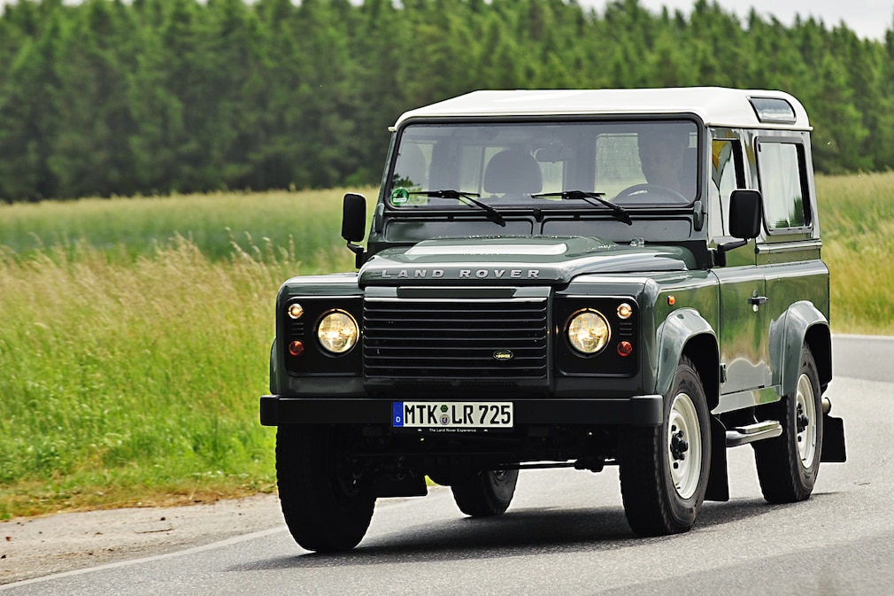 Land Rover Defender