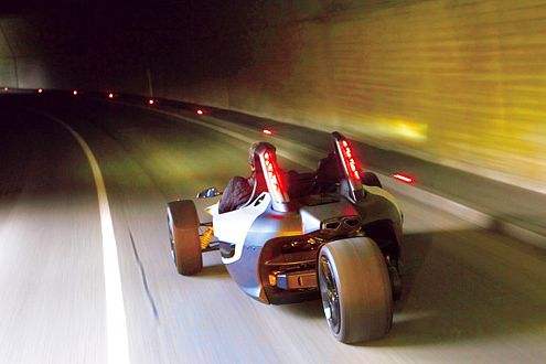 Der GX3 verbindet Motorrad-Faszination und Roadster-Feeling auf geniale Weise.