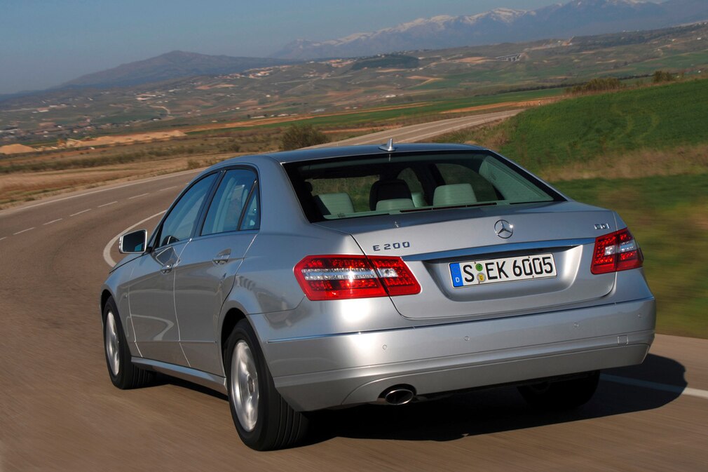 Mercedes E 200 CGI Blue Efficiency