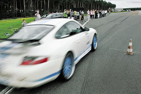 Die Viertelmeile in 11,92 Sekunden: Klaus Horn im Cargraphic GT3 RS.