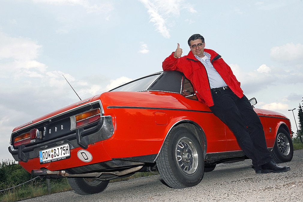AUTO BILD-Redakteur Christian Steiger mit Ford Granada GL