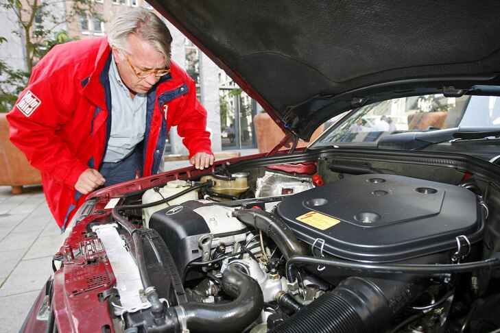 Mercedes-Benz 300 CE-24