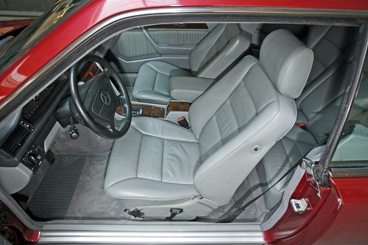 Mercedes-Benz 300 CE-24