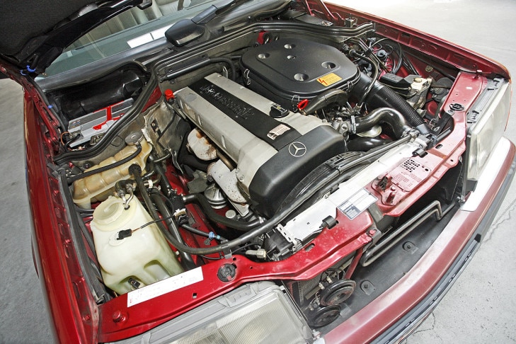 Mercedes-Benz 300 CE-24