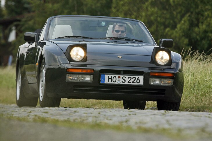 Porsche 944 S2